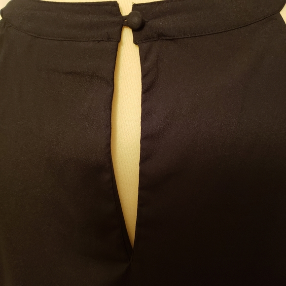 (#9) Beautiful New York & Co. Detailed Halter Top - Picture 7 of 7